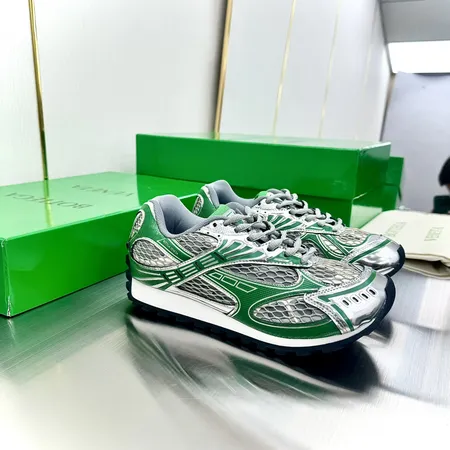 ボッテガ ヴェネタ スニーカー