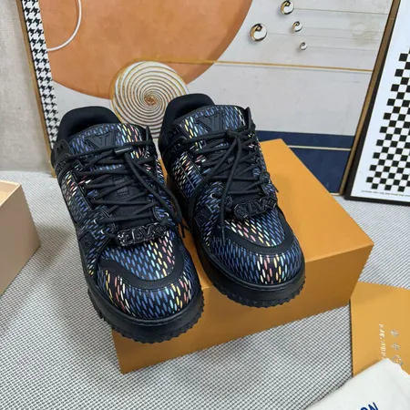 ルイヴィトン カジュアルシューズ