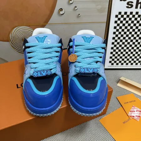 ルイヴィトン カジュアルシューズ