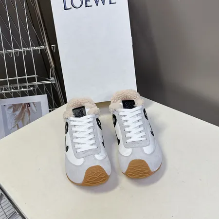 ロエベ カジュアルシューズ