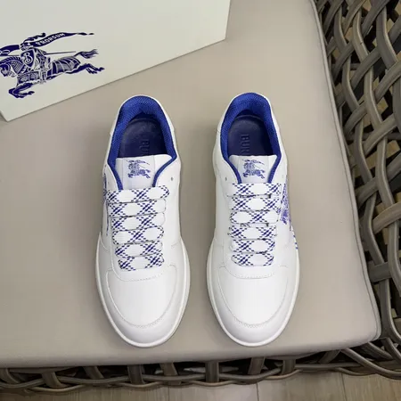 バーバリー ス カジュアルシューズ