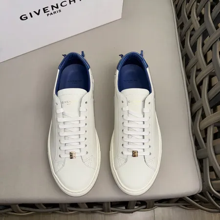 ジバンシィ カジュアルシューズ