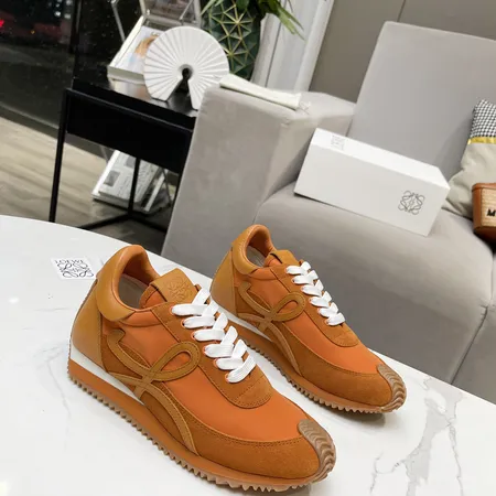 ロエベ カジュアルシューズ