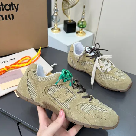 ミュウミュウ スニーカー