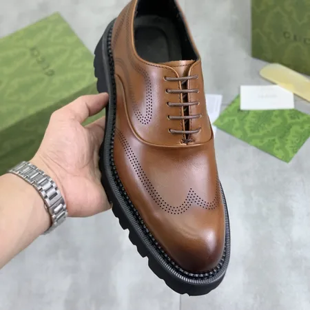 グッチ ビジネスシューズ