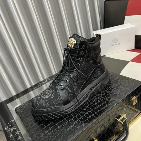 ヴェルサーチ カジュアルシューズ