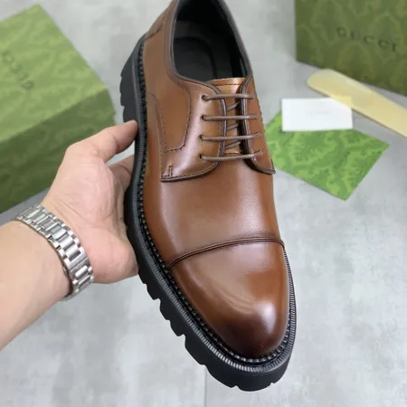 グッチ ビジネスシューズ