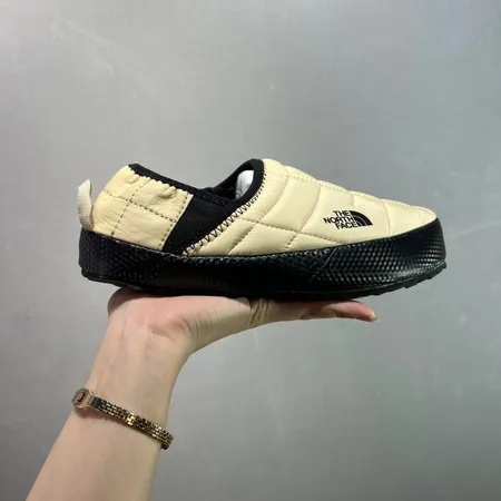 ノースフェイス カジュアルシューズ