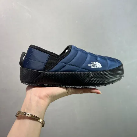 ノースフェイス カジュアルシューズ