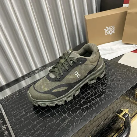 ロエベ スニーカー