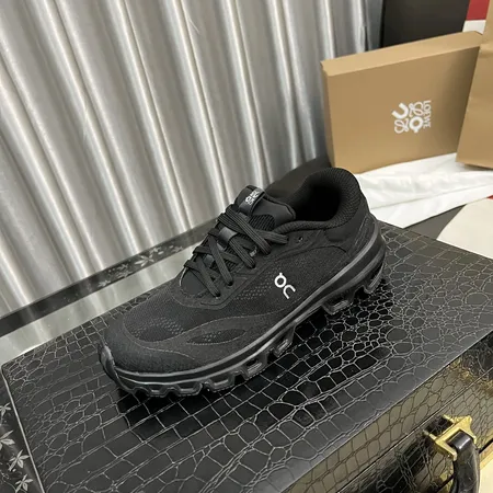 ロエベ スニーカー