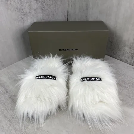 バレンシアガ スリッパ