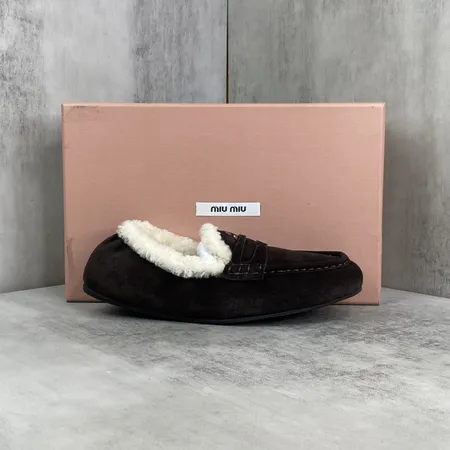 ミュウミュウ カジュアルシューズ