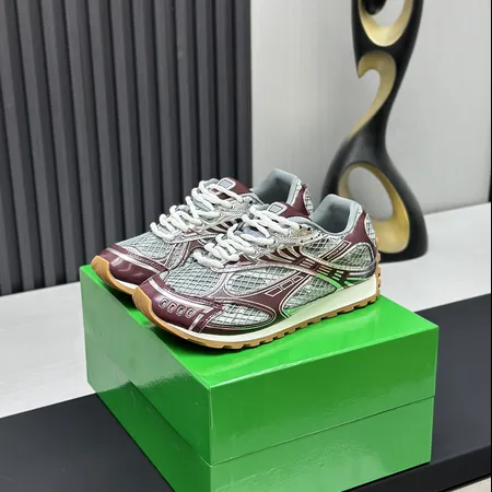 ボッテガ ヴェネタ スニーカー