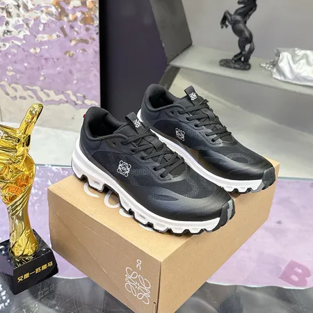 ロエベ スニーカー