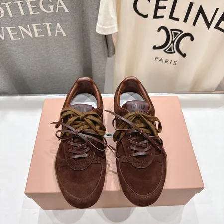 ミュウミュウ カジュアルシューズ