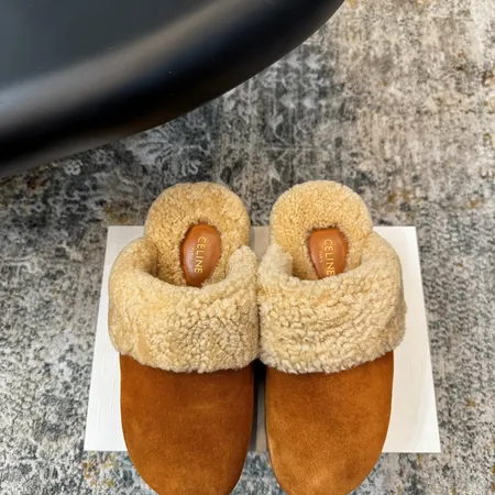 セリーヌ スリッパ