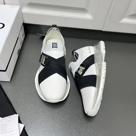 ジバンシィ カジュアルシューズ