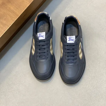 バーバリー ス カジュアルシューズ