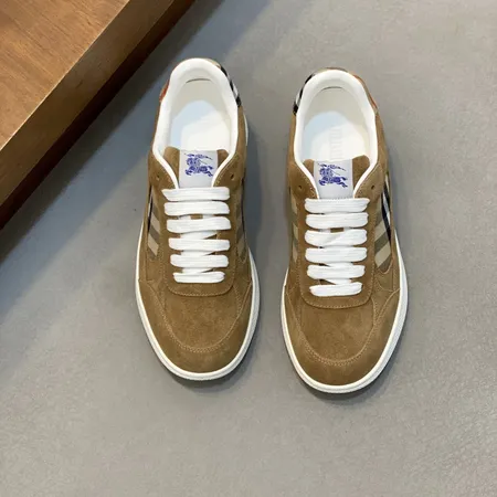 バーバリー ス カジュアルシューズ