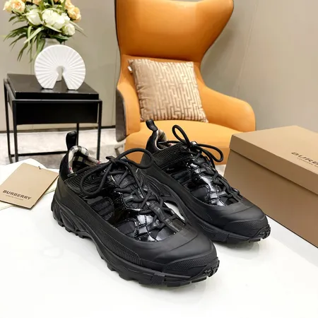 バーバリー ス スニーカー