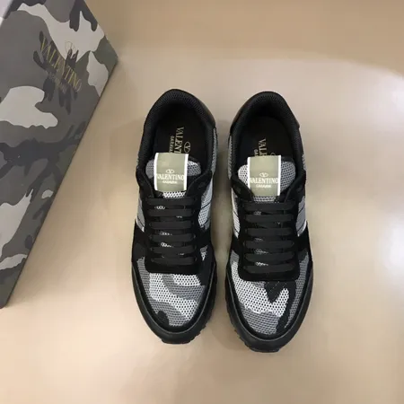 ヴァレンティノ スニーカー