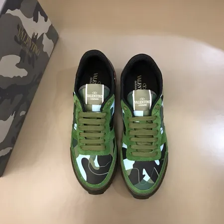 ヴァレンティノ スニーカー