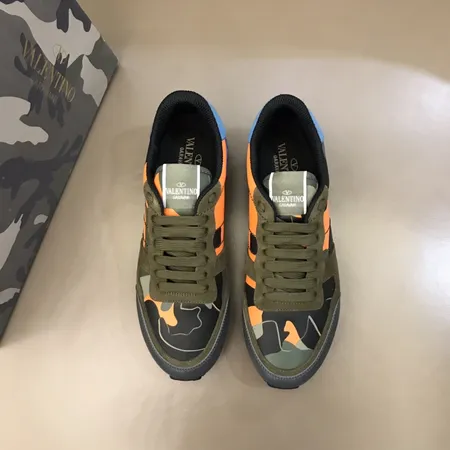 ヴァレンティノ スニーカー