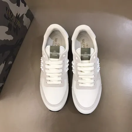 ヴァレンティノ スニーカー