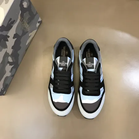 ヴァレンティノ スニーカー