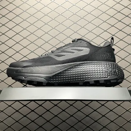 ノースフェイス スニーカー