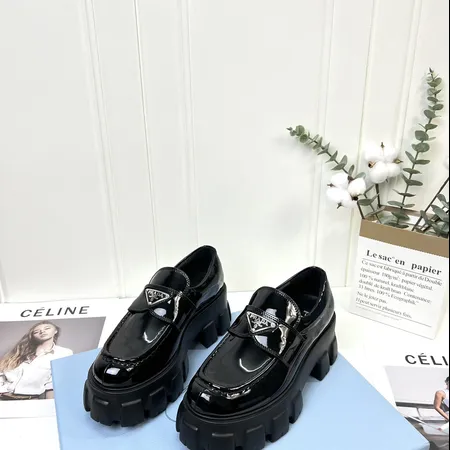 プラダ ビジネスシューズ