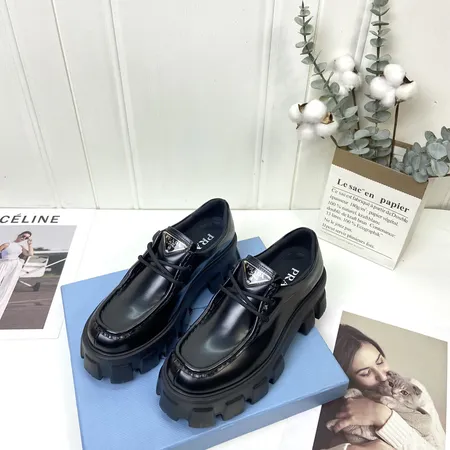 プラダ ビジネスシューズ