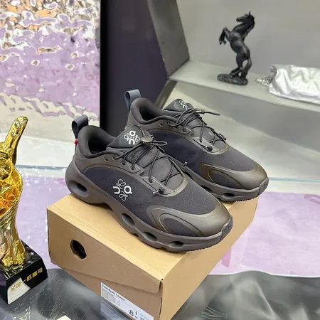 ロエベ スニーカー