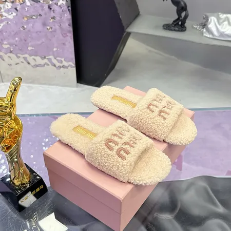 ミュウミュウ スリッパ