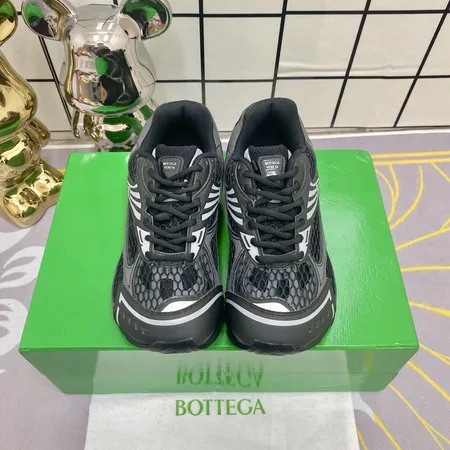 ボッテガ ヴェネタ スニーカー