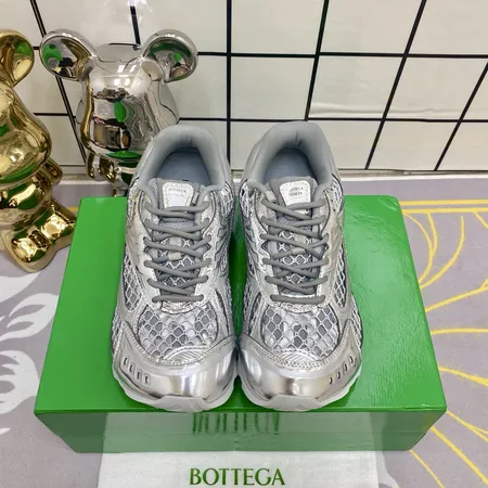ボッテガ ヴェネタ スニーカー