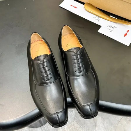 クリスチャン・ルブタン ビジネスシューズ