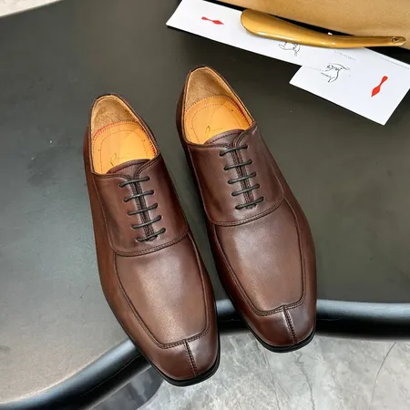 クリスチャン・ルブタン ビジネスシューズ