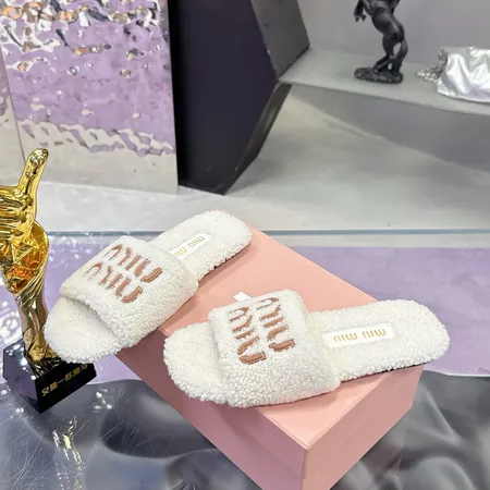 ミュウミュウ スリッパ