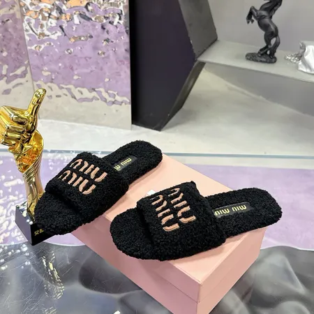 ミュウミュウ スリッパ