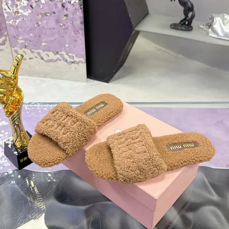 ミュウミュウ スリッパ