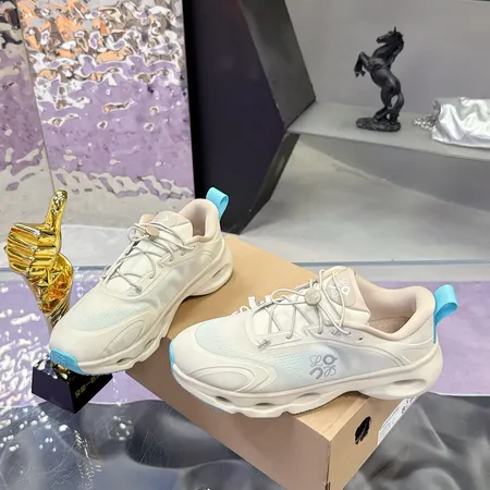 ロエベ スニーカー