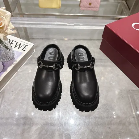 グッチ スリッパ