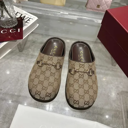 グッチ スリッパ