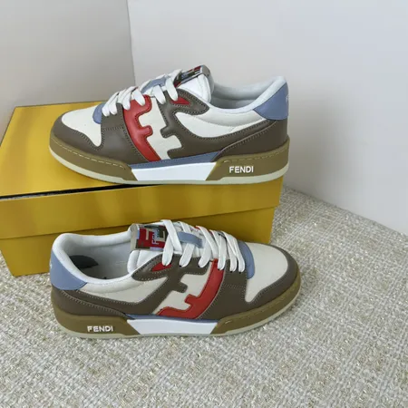 フェンディ カジュアルシューズ