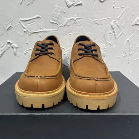 プラダ ビジネスシューズ