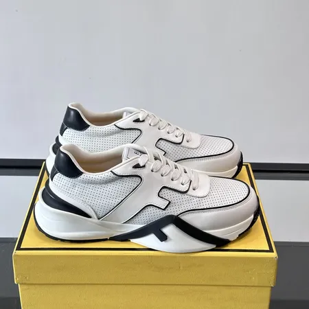 フェンディ カジュアルシューズ