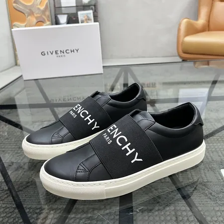 ジバンシィ カジュアルシューズ