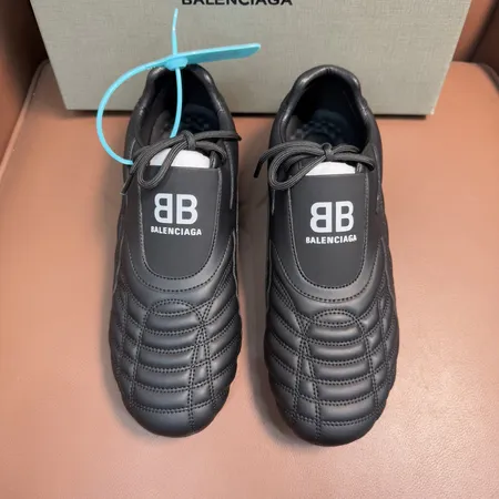 バレンシアガ カジュアルシューズ